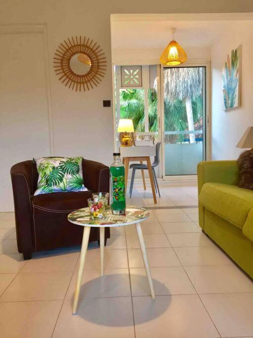 Appartamento Le Hamo - Tropical : T2 piscine proche plage Sainte-Anne Esterno foto